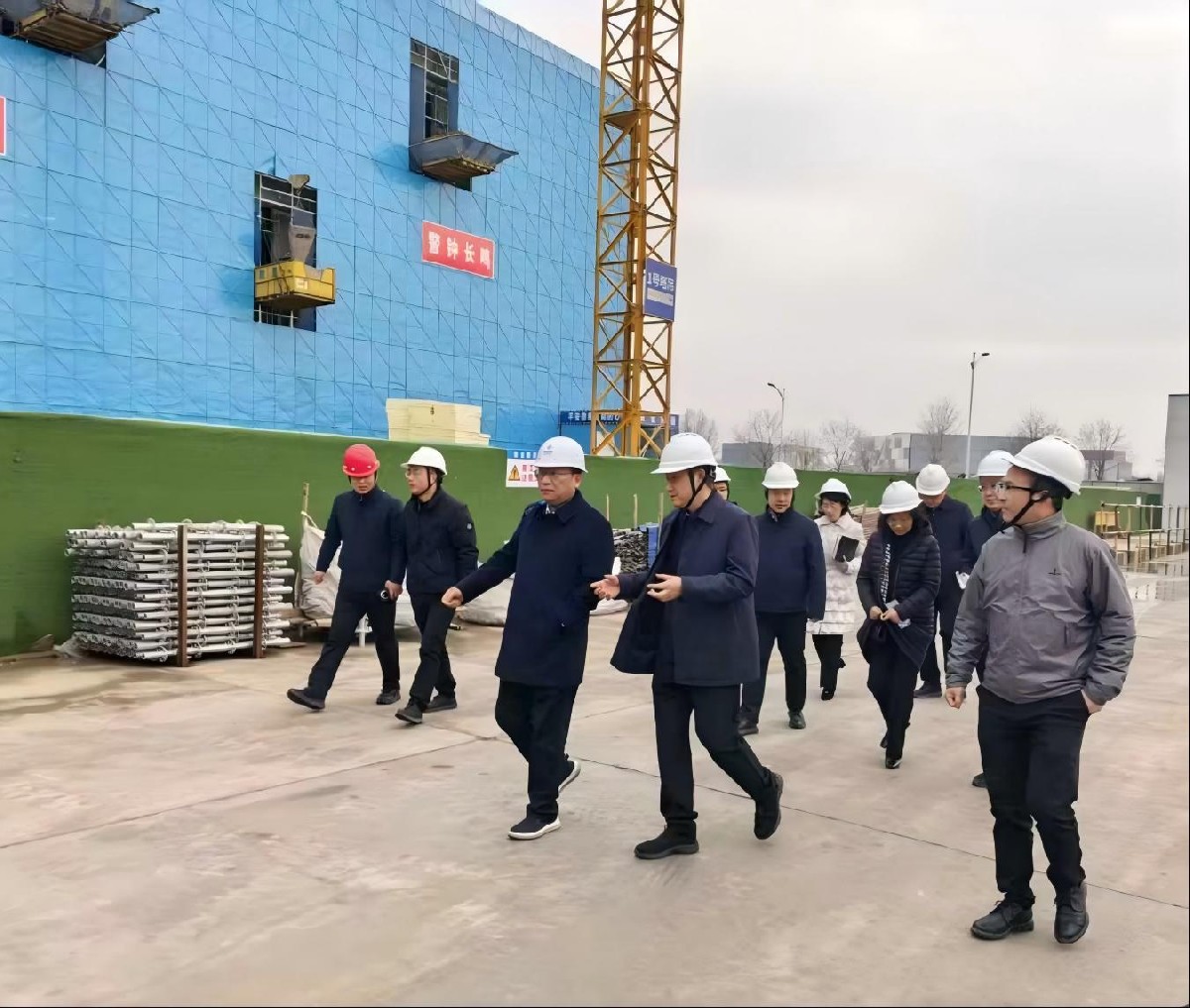 淮安工業園區黨工委書記崔步銀調研公司在建項目